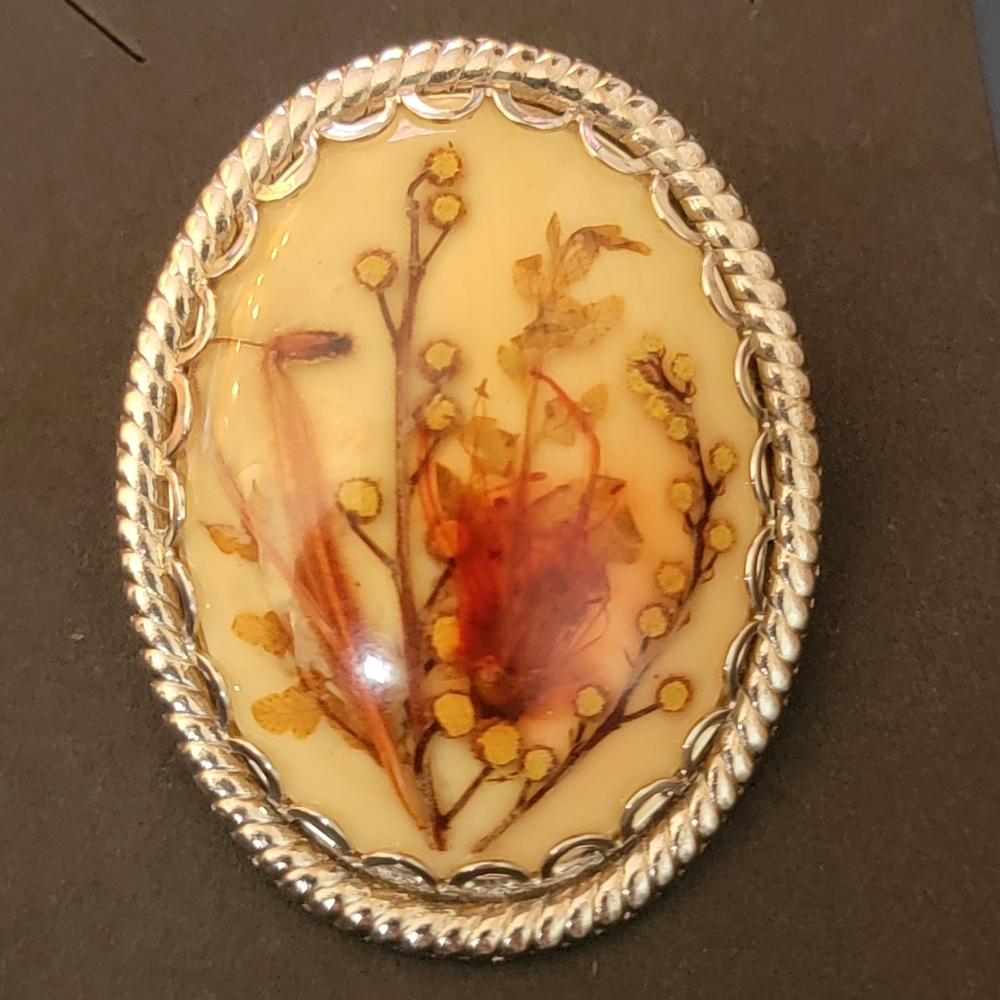 Vintage Floral Oval Brooch with Silver Trim